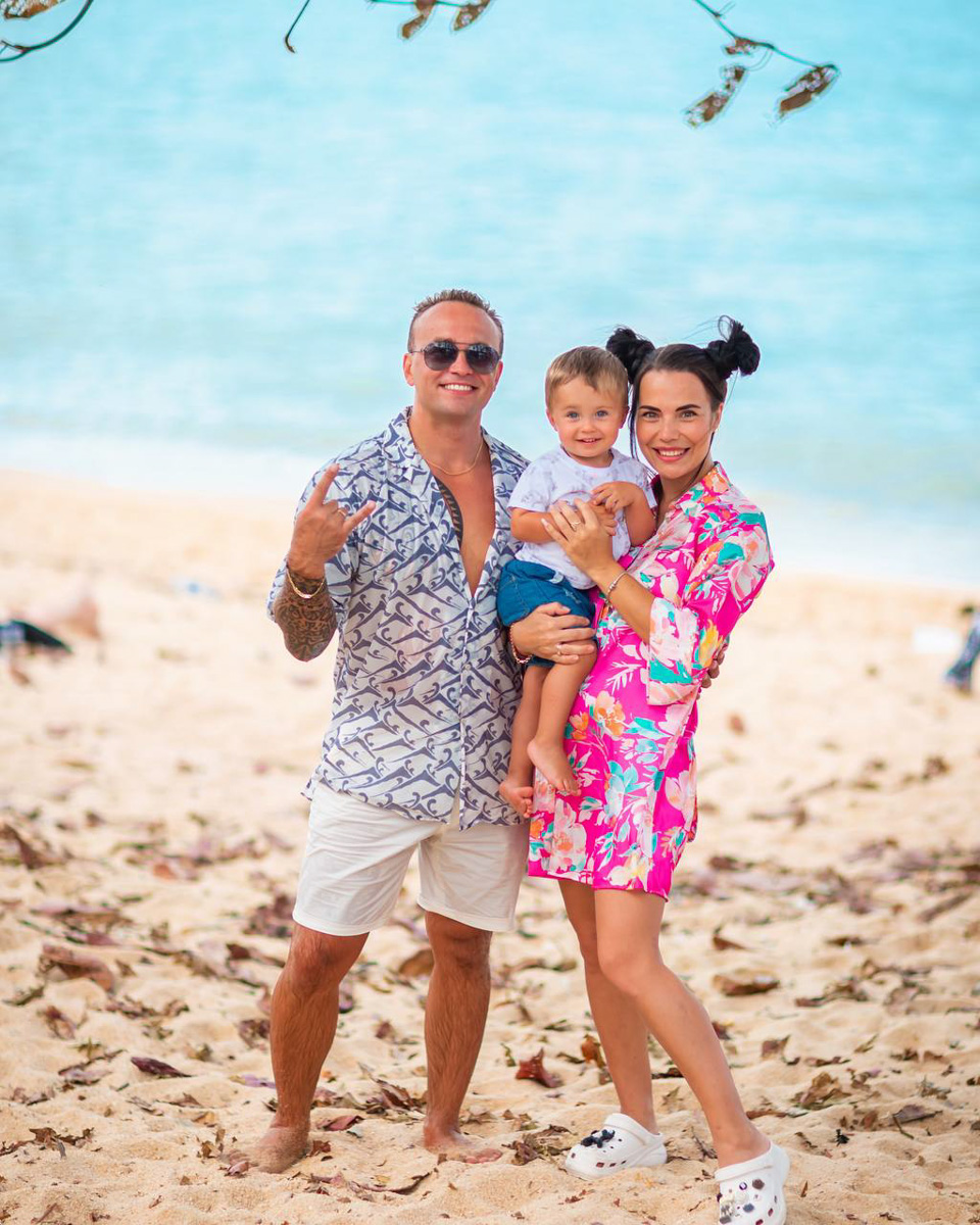 Для того чтобы получить новый опыт и второе гражданство, своего третьего ребёнка владимирская бизнесвумен Кристина Наливкина решила рожать в Аргентине. Оказывается, эта страна очень популярна у будущих мам. Почему? Об этом мы подробно расспросили готовящуюся к перелёту Кристину.