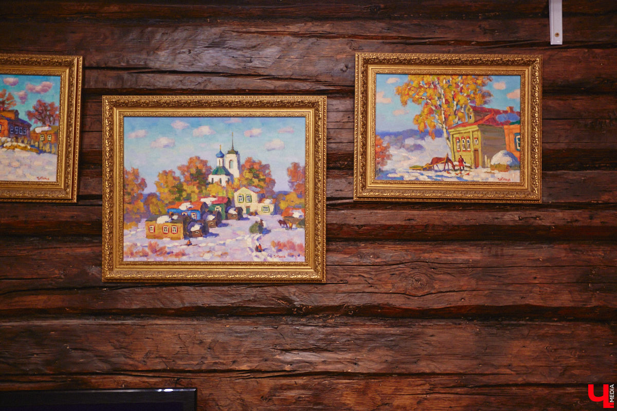 Жительница Владимира Ольга Калюжная купила частный дом, окна которого выходят на многоэтажки. И если для одних это минус, то для неё — сплошной плюс. Тем более что вместе с квадратными метрами Ольга стала хозяйкой множества раритетных вещей.