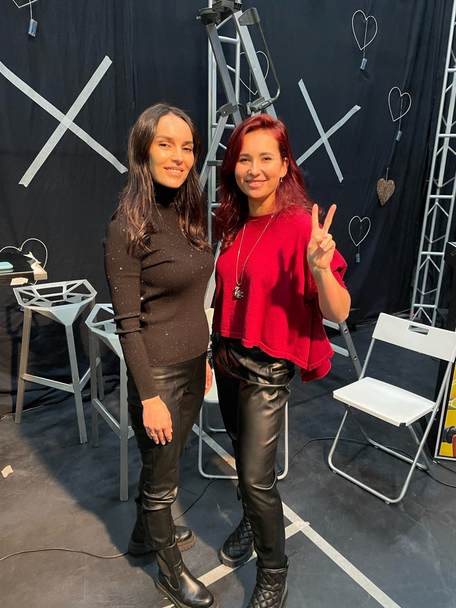 Владимирская танцовщица Лера Лебедева осуществила свою давнюю мечту: шагнула в сторону телевидения, став ученицей Школы Первого канала! На протяжении трёх недель девушка посещала реальные павильоны, участвовала в съёмках передач, общалась с «легендарио». На достигнутом останавливаться она, конечно же, не собирается. Подробнее о ТВ-путешествии Дансеры читайте в материале «Ключ-Медиа».