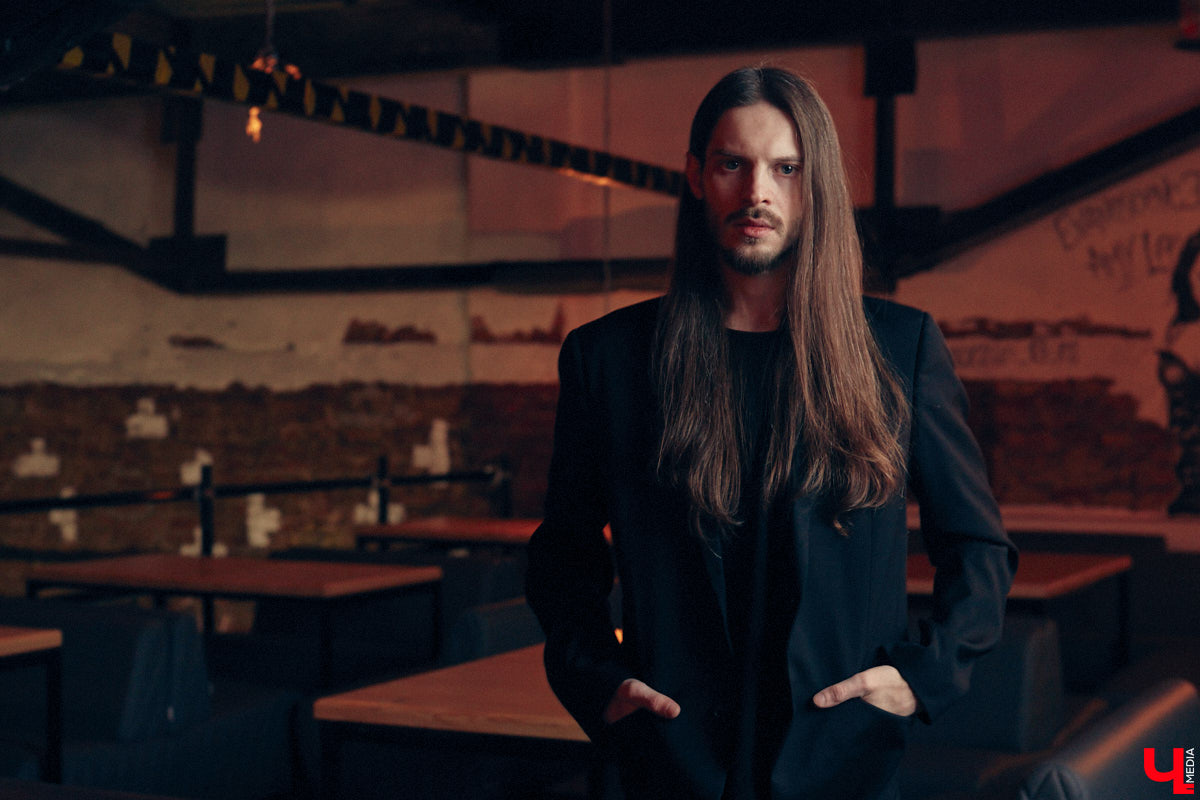 Пожалуй, именно «Ключ-Медиа» как никто пристально следил за крупнейшим музыкальным фестивалем региона — «ВладРоком». Что ж, мероприятие прошло с успехом. Осталось насладиться его послевкусием. И таковым будет наше интервью с победителем конкурса — группой ataka.