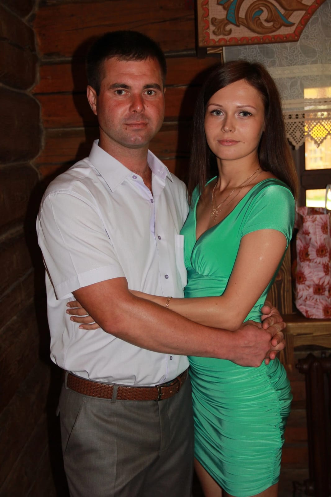 На каждого Супермена найдётся свой криптонит. Ко Дню всех влюблённых Главное управление МЧС России по Владимирской области поделилось снимками трёх пар, которых связывает не только работа. «Ключ-Медиа» пообщался с прекрасными сотрудницами министерства и попросил их поделиться историями любви, возникшей благодаря трудной и опасной службе.