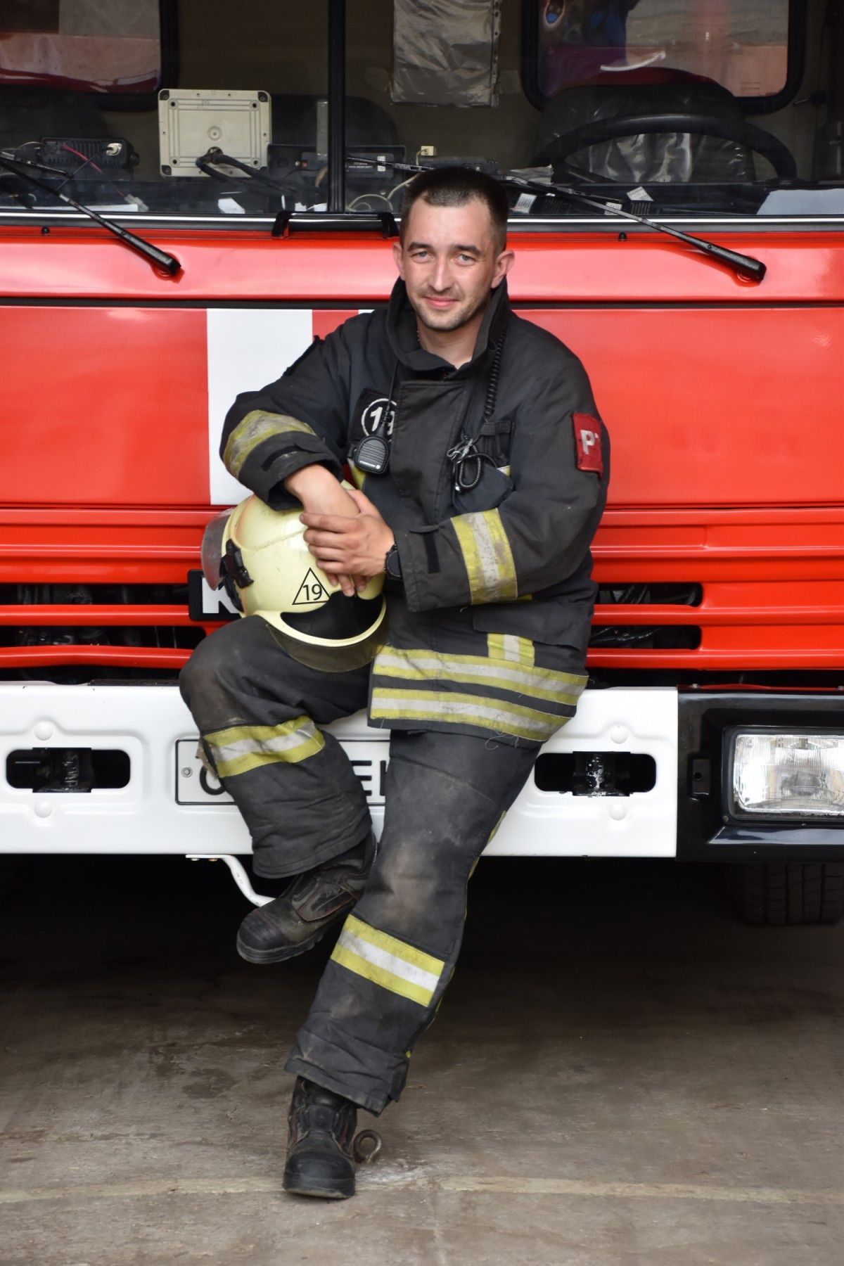 На каждого Супермена найдётся свой криптонит. Ко Дню всех влюблённых Главное управление МЧС России по Владимирской области поделилось снимками трёх пар, которых связывает не только работа. «Ключ-Медиа» пообщался с прекрасными сотрудницами министерства и попросил их поделиться историями любви, возникшей благодаря трудной и опасной службе.