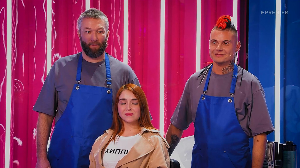 25 февраля в эфире телеканала ТНТ вышла первая серия нового шоу «Бьюти баттл» с участием хэйр-стилиста из Коврова Ильи Староверова. Борьба парикмахеров за один миллион рублей началась со сложной задачи. С первых минут стало понятно: получить эти деньги участникам будет ой как непросто!