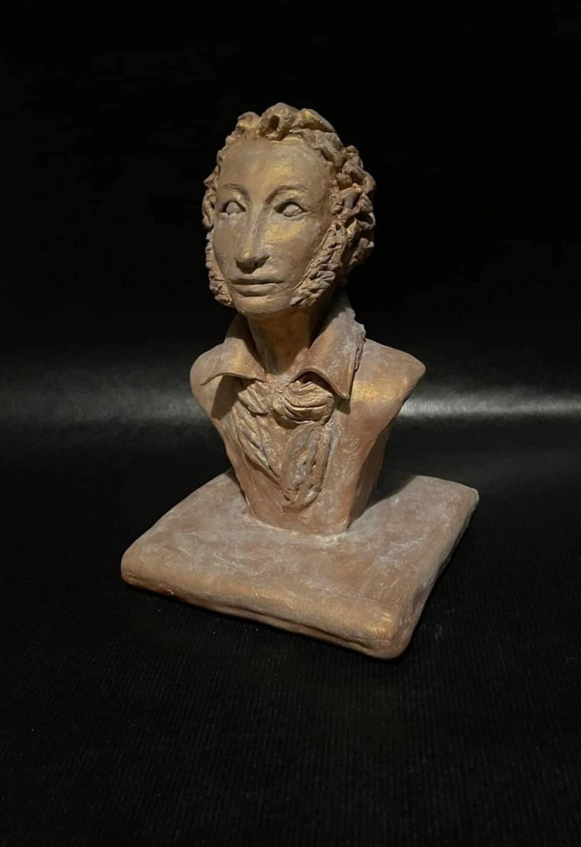 Кондитер из Александрова Елена Сорокина приняла участие в дружеском баттле России и Болгарии. Для коллаборации она создала веселого партизана. Колоритный повстанец под названием «Гайдук» не оставил никого равнодушным.