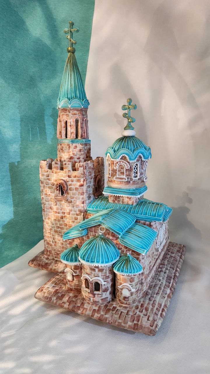 Кондитер из Александрова Елена Сорокина приняла участие в дружеском баттле России и Болгарии. Для коллаборации она создала веселого партизана. Колоритный повстанец под названием «Гайдук» не оставил никого равнодушным.