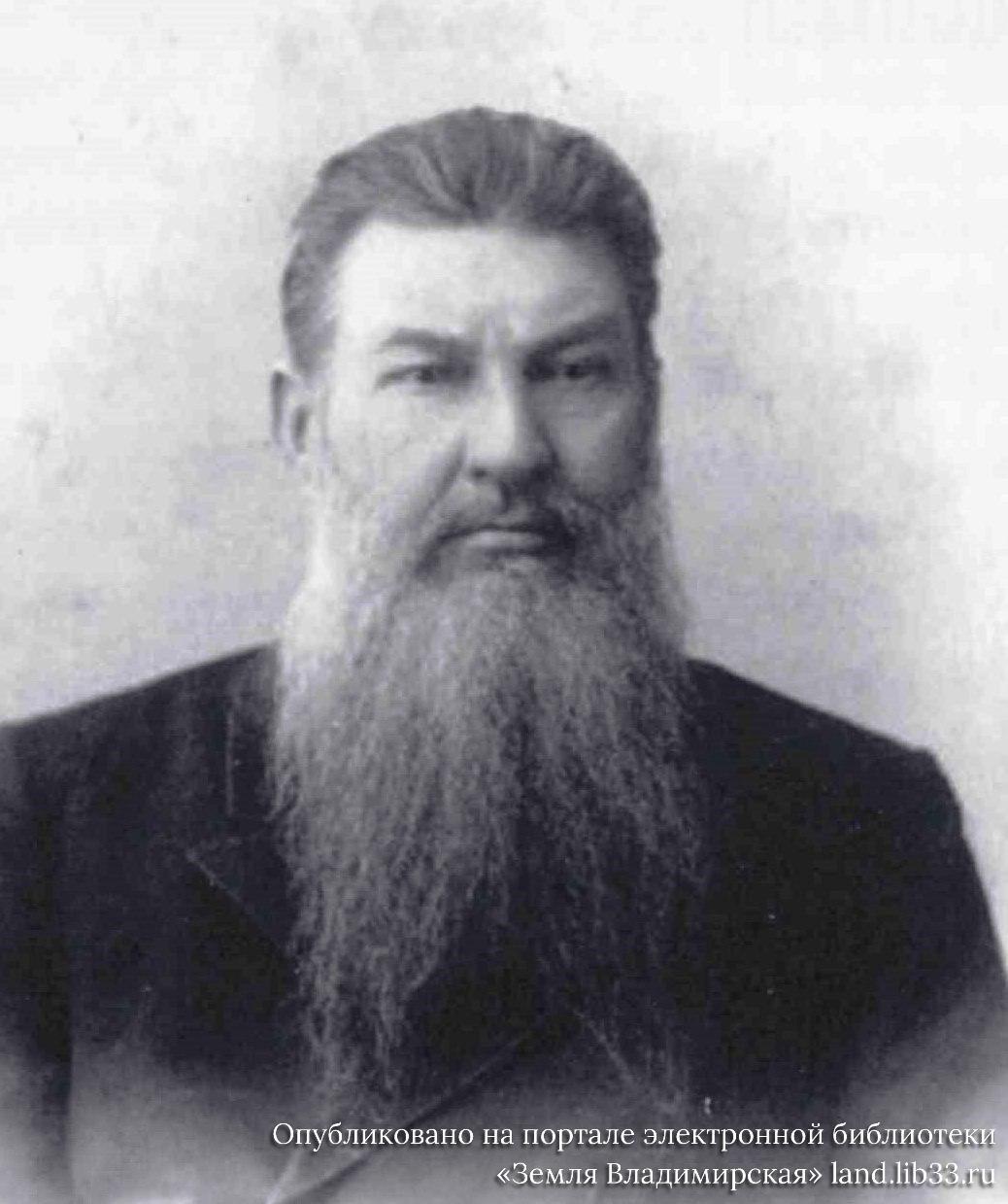 Семья Ставровских заложила хорошую традицию отцов и детей в музыкальной жизни Владимира. Сейчас у нас в городе есть Маркин-старший и Маркин-младший. А сто лет назад были Ставровский-старший и Ставровский-младший. Алексей Евграфович сделал всероссийски известным хор Успенского собора. А его сын Петр открыл первую музыкальную школу в областном центре.