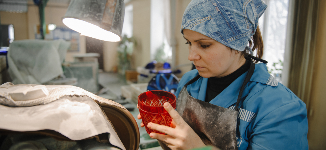 Певица Ева Польна (экс-солистка группы «Гости из будущего») стала героиней нового выпуска программы Светланы Бондарчук на YouTube. За два часа общения звезда раскрыла ведущей много секретов. Например, оказалось, что автор и исполнительница популярных хитов любит отдыхать недалеко от дома, в городах Владимирской области.