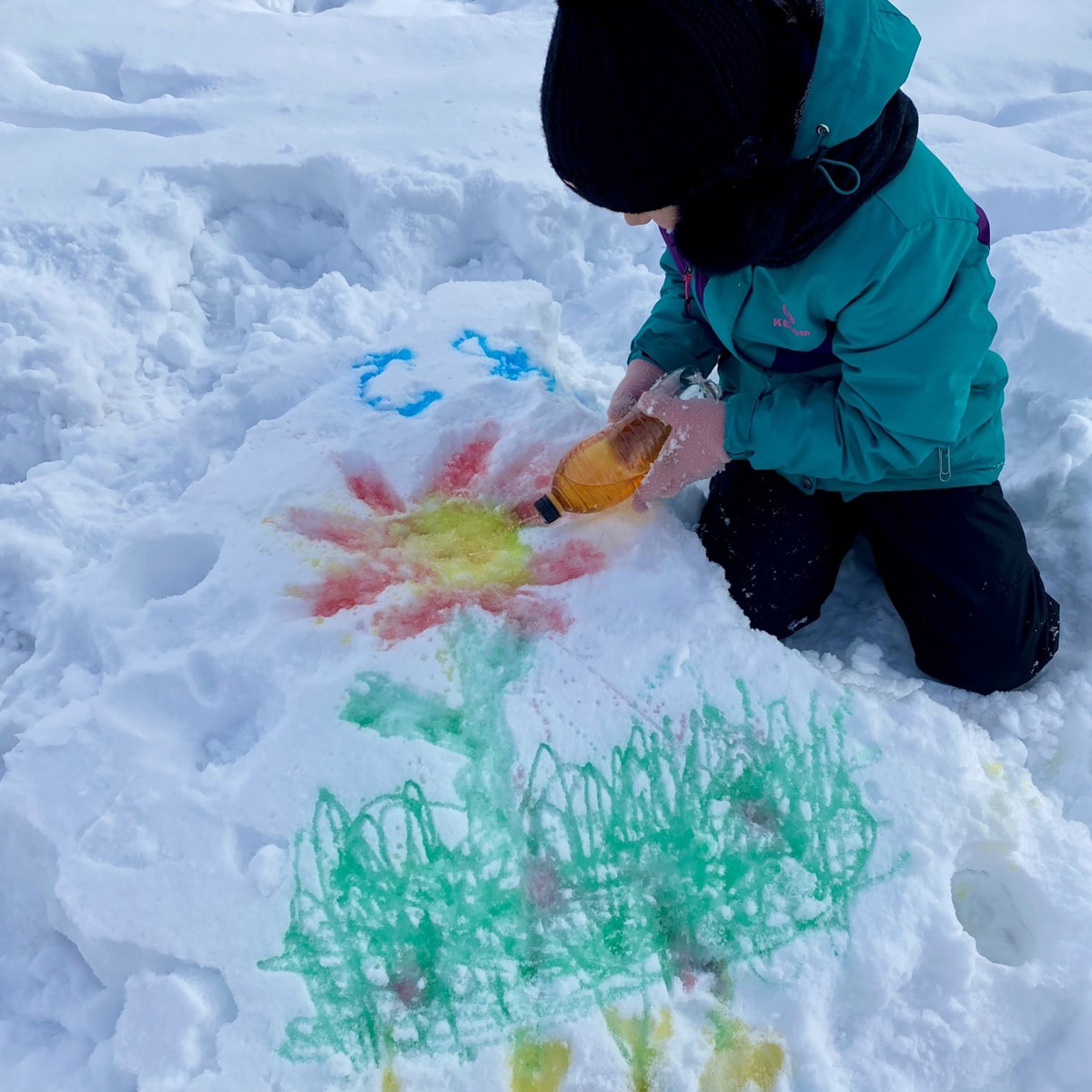 Всего за один день владимирские мужчины выполнили план по вручению цветов сразу на год вперед. Такие очереди за розами и тюльпанами будут не скоро, а значит, это 8 марта надо запомнить надолго, тем более в минувший праздник было место и креативному подходу к поздравлениям милых дам!