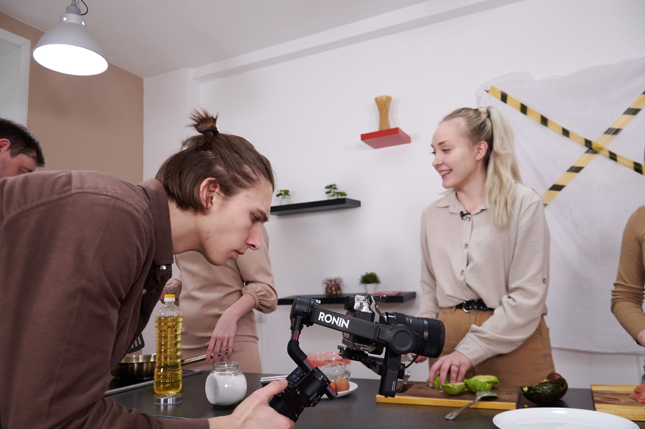 Любой конкурс красоты — магнит для глаз. «Мисс ВлГУ — 2023» не стал исключением. Прекрасные девушки, роскошные наряды, неожиданные таланты, а на десерт — непредсказуемый финал. «Ключ-Медиа» подготовил фотоотчёт с прошедшего мероприятия.