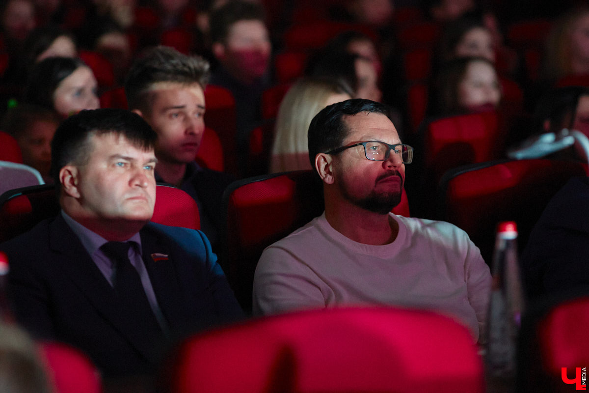 Любой конкурс красоты — магнит для глаз. «Мисс ВлГУ — 2023» не стал исключением. Прекрасные девушки, роскошные наряды, неожиданные таланты, а на десерт — непредсказуемый финал. «Ключ-Медиа» подготовил фотоотчёт с прошедшего мероприятия.