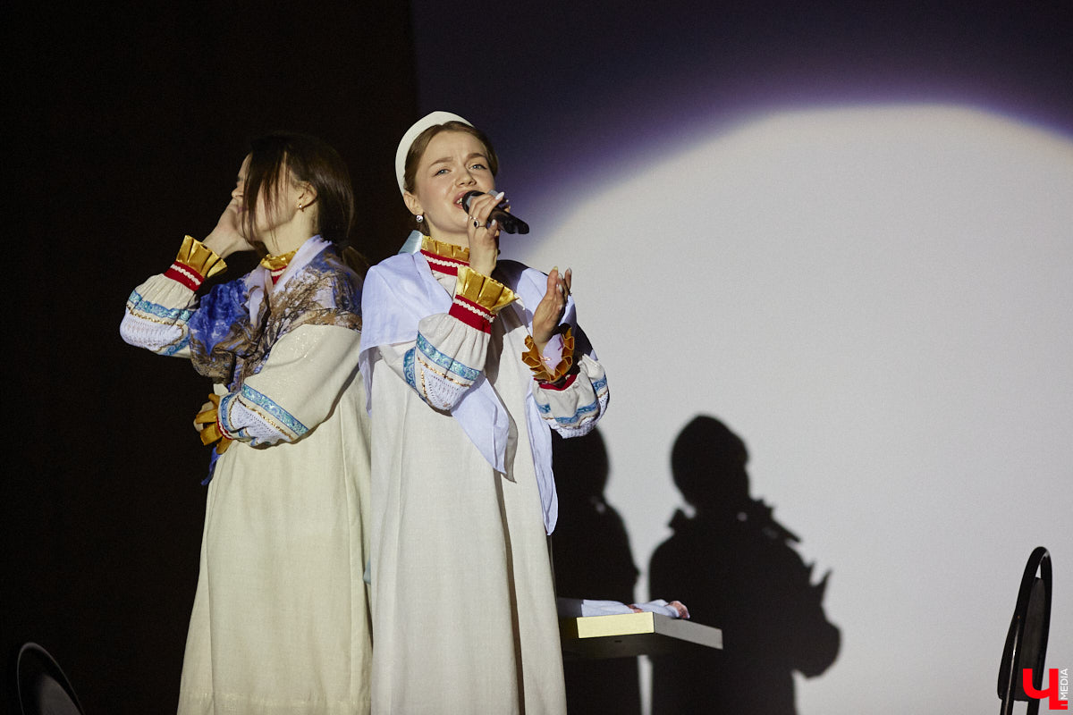 Любой конкурс красоты — магнит для глаз. «Мисс ВлГУ — 2023» не стал исключением. Прекрасные девушки, роскошные наряды, неожиданные таланты, а на десерт — непредсказуемый финал. «Ключ-Медиа» подготовил фотоотчёт с прошедшего мероприятия.