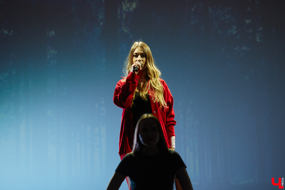 Любой конкурс красоты — магнит для глаз. «Мисс ВлГУ — 2023» не стал исключением. Прекрасные девушки, роскошные наряды, неожиданные таланты, а на десерт — непредсказуемый финал. «Ключ-Медиа» подготовил фотоотчёт с прошедшего мероприятия.