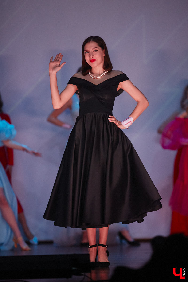 Любой конкурс красоты — магнит для глаз. «Мисс ВлГУ — 2023» не стал исключением. Прекрасные девушки, роскошные наряды, неожиданные таланты, а на десерт — непредсказуемый финал. «Ключ-Медиа» подготовил фотоотчёт с прошедшего мероприятия.