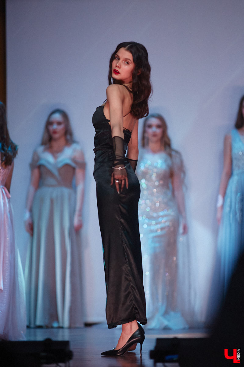 Любой конкурс красоты — магнит для глаз. «Мисс ВлГУ — 2023» не стал исключением. Прекрасные девушки, роскошные наряды, неожиданные таланты, а на десерт — непредсказуемый финал. «Ключ-Медиа» подготовил фотоотчёт с прошедшего мероприятия.