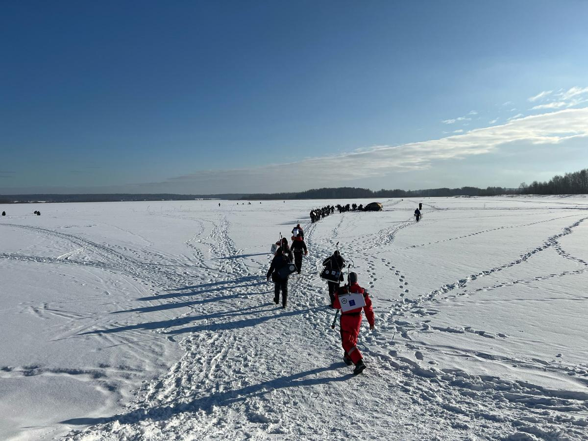 В Суздальском районе прошел чемпионат Владимирской области по ловле на мормышку, которому впервые в истории регионального спорта присвоили статус международного. На соревнования приехали призеры мирового первенства из Республики Беларусь. Их весьма удивила толщина льда на Глазовском водохранилище.