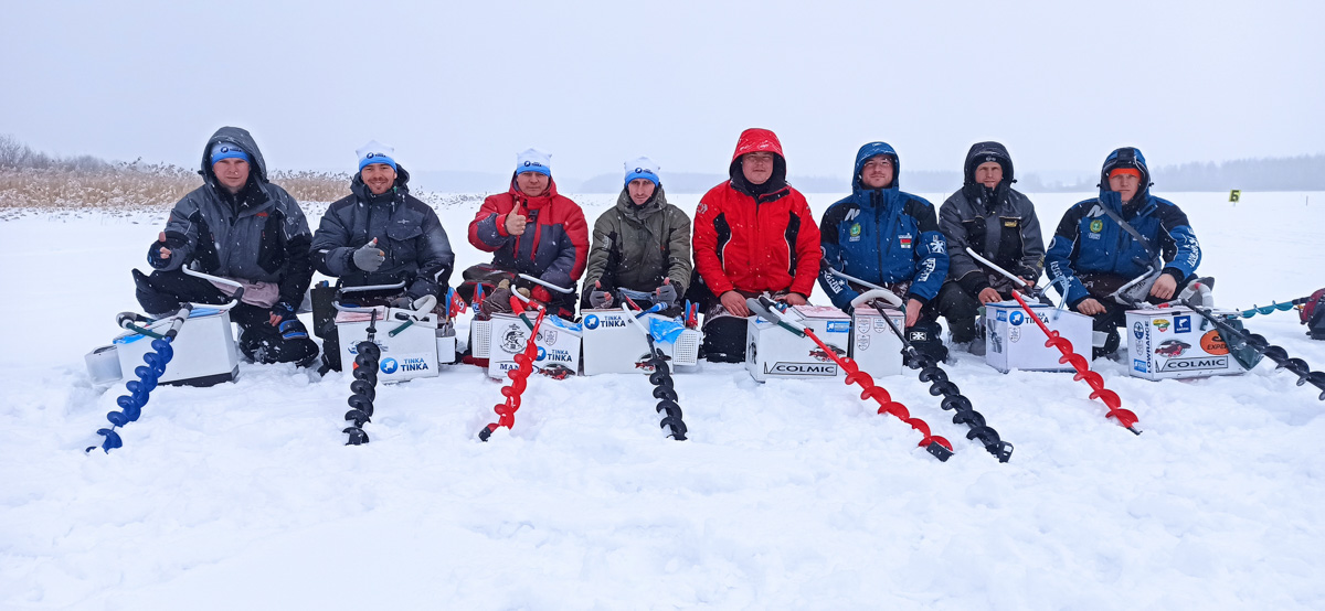 В Суздальском районе прошел чемпионат Владимирской области по ловле на мормышку, которому впервые в истории регионального спорта присвоили статус международного. На соревнования приехали призеры мирового первенства из Республики Беларусь. Их весьма удивила толщина льда на Глазовском водохранилище.