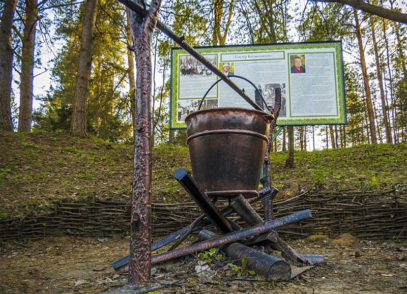 В 1961 году Юрий Гагарин первым в мире совершил полет в космос на космическом корабле «Восток». Облетев Землю за 1 час 48 минут, он благополучно вернулся на землю. Так случилось, что жизнь первого космонавта планеты оборвалась 27 марта 1968 года на территории Владимирской области. Но не только эта трагедия связывает его имя с нашим краем. Вместе с «Ключ-Медиа» давайте вспомним места 33-го региона, где он бывал.