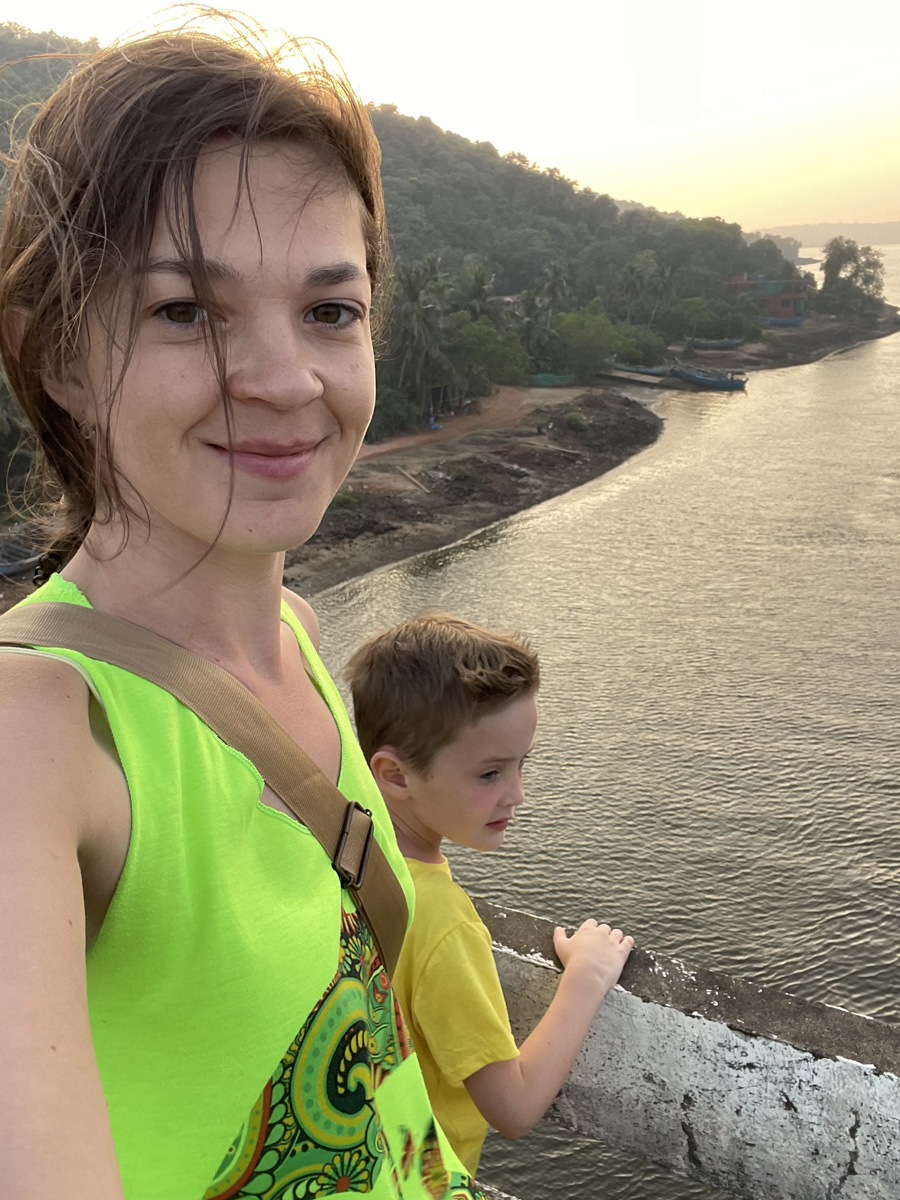 В самом начале декабря Екатерина Зимина из Коврова вместе с семьей отправилась на берег Аравийского моря. Три месяца на юго-западном побережье Индии прошли незаметно, ведь весь день на Гоа — это график, о котором можно только мечтать!