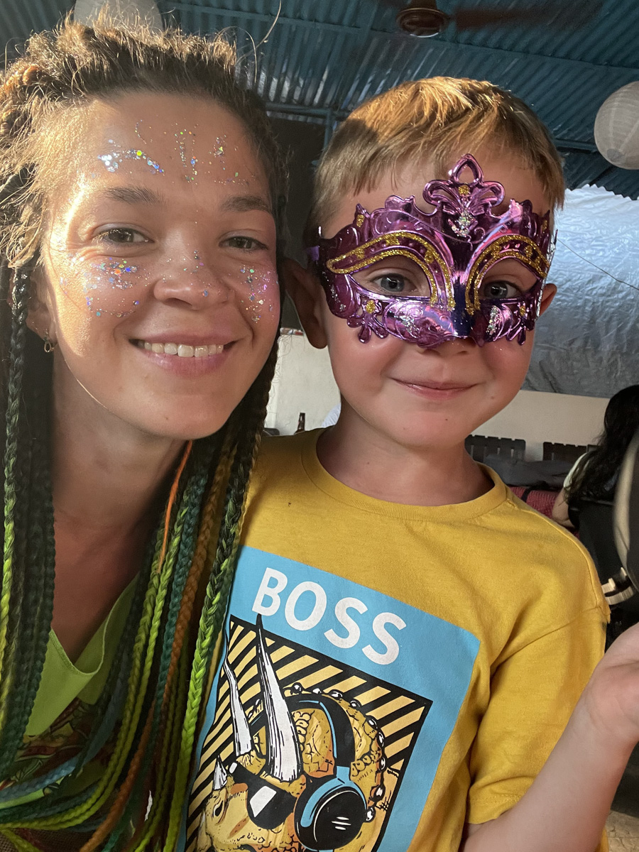 В самом начале декабря Екатерина Зимина из Коврова вместе с семьей отправилась на берег Аравийского моря. Три месяца на юго-западном побережье Индии прошли незаметно, ведь весь день на Гоа — это график, о котором можно только мечтать!