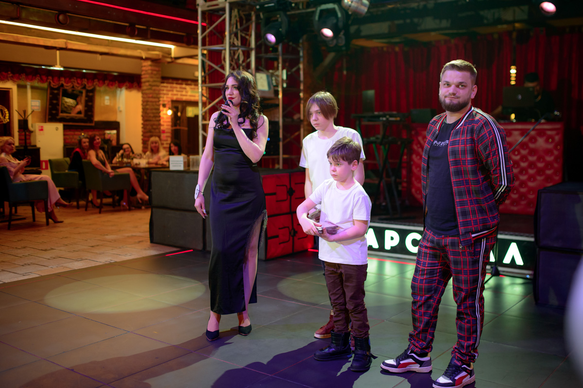 В Коврове прошел грандиозный финал областного конкурса красоты «Владимирская земля — 2023». Без титулов и подарков не осталась ни одна участница. Но кто же завоевал главные места среди юных красавиц и прекрасных дам?