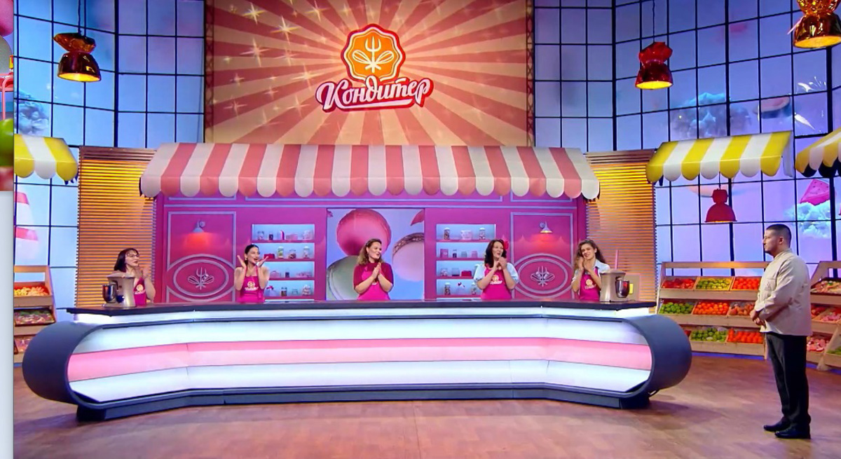 Анастасия Круглова из Владимира представила жюри шоу «Кондитер» балканскую черепашку. Внешний вид и вкус изделия с ванильным бисквитом и сливочно-сметанным кремом оценил ведущий программы Ренат Агзамов. «В этом десерте сложилось все, что я люблю», — признался он. Таким образом, жительница областного центра получила путевку в финал. Но удалось ли ей выйти в суперфинал?