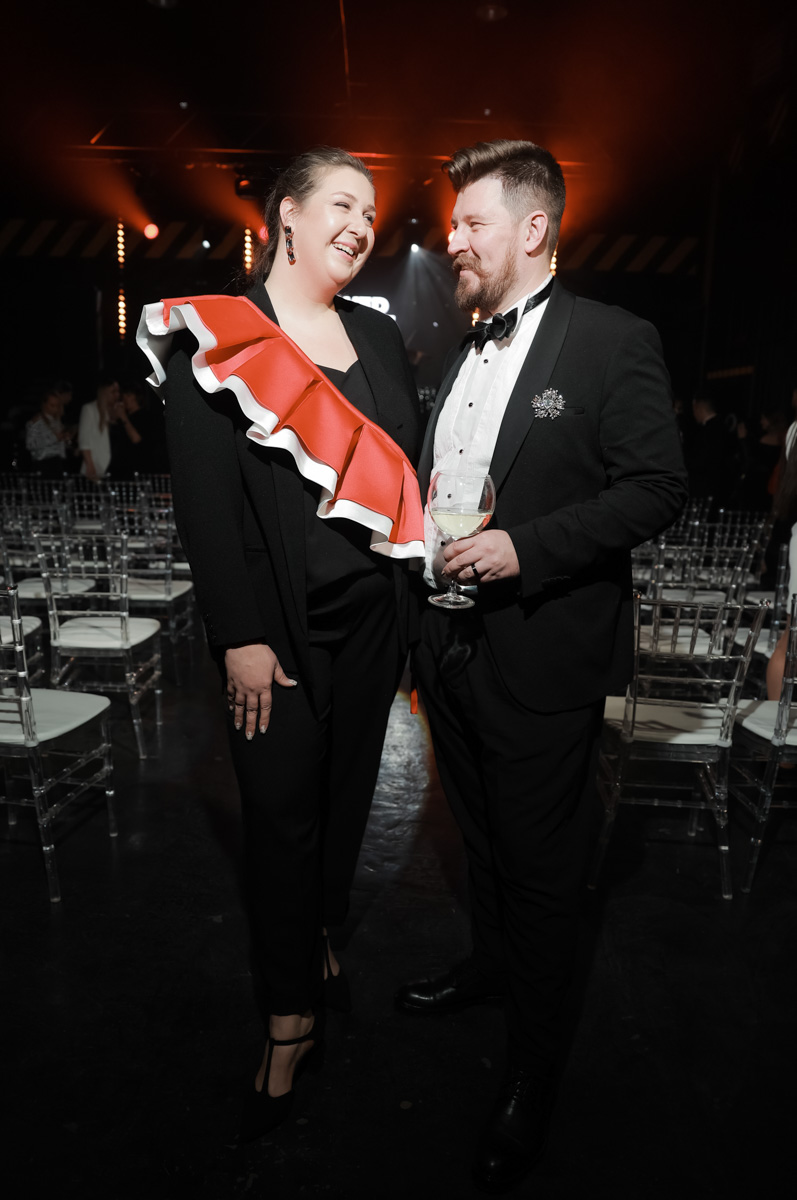 Ежегодная премия Wedmate Awards, которая к 2023 году трансформировалась из поощрения лучших свадебных кейсов в масштабное мероприятие с лекционной частью и восемью профессиональными номинациями. Чем занимаются представители индустрии на подобных встречах? Двадцатого марта «Ключ-Медиа» посетил премиальный event для лучших event-специалистов и готов раскрыть несколько секретов. 