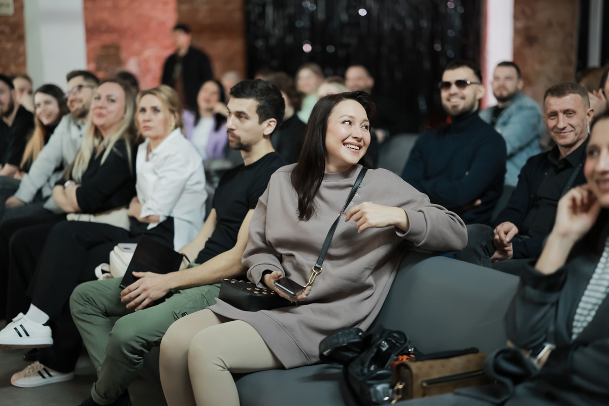 Ежегодная премия Wedmate Awards, которая к 2023 году трансформировалась из поощрения лучших свадебных кейсов в масштабное мероприятие с лекционной частью и восемью профессиональными номинациями. Чем занимаются представители индустрии на подобных встречах? Двадцатого марта «Ключ-Медиа» посетил премиальный event для лучших event-специалистов и готов раскрыть несколько секретов. 