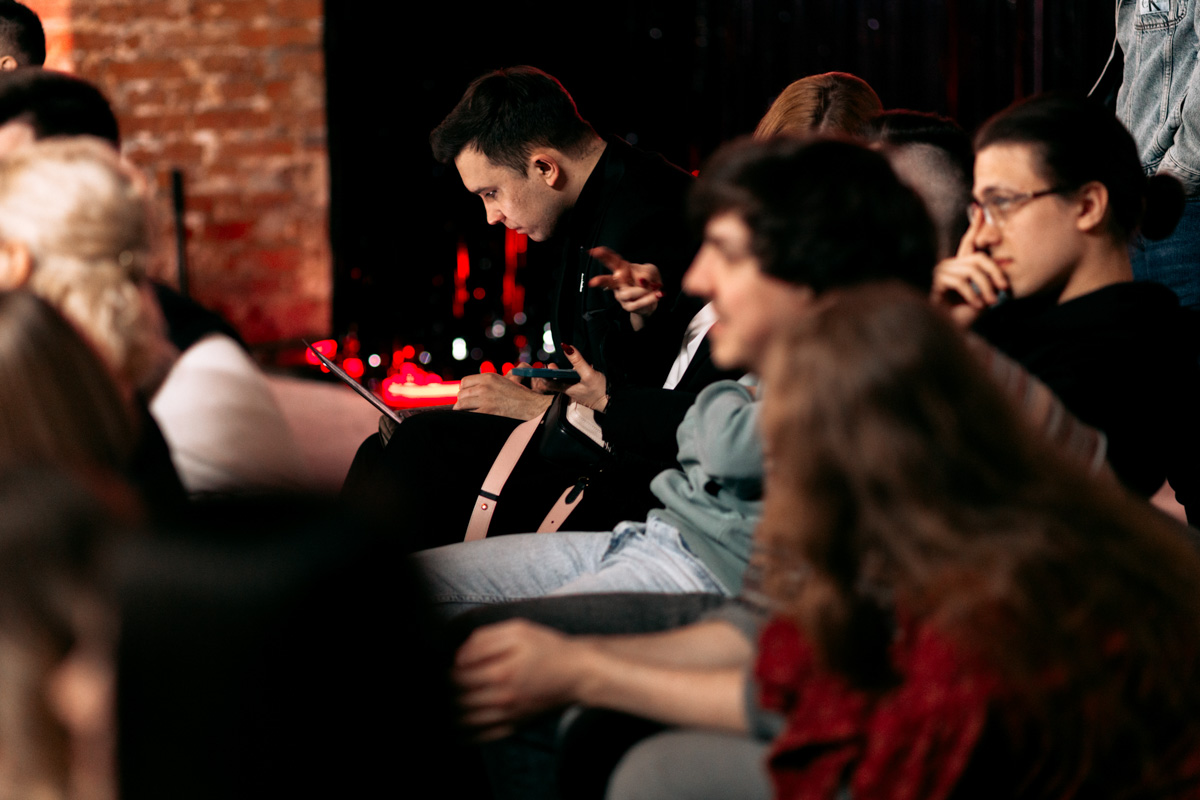 Ежегодная премия Wedmate Awards, которая к 2023 году трансформировалась из поощрения лучших свадебных кейсов в масштабное мероприятие с лекционной частью и восемью профессиональными номинациями. Чем занимаются представители индустрии на подобных встречах? Двадцатого марта «Ключ-Медиа» посетил премиальный event для лучших event-специалистов и готов раскрыть несколько секретов. 