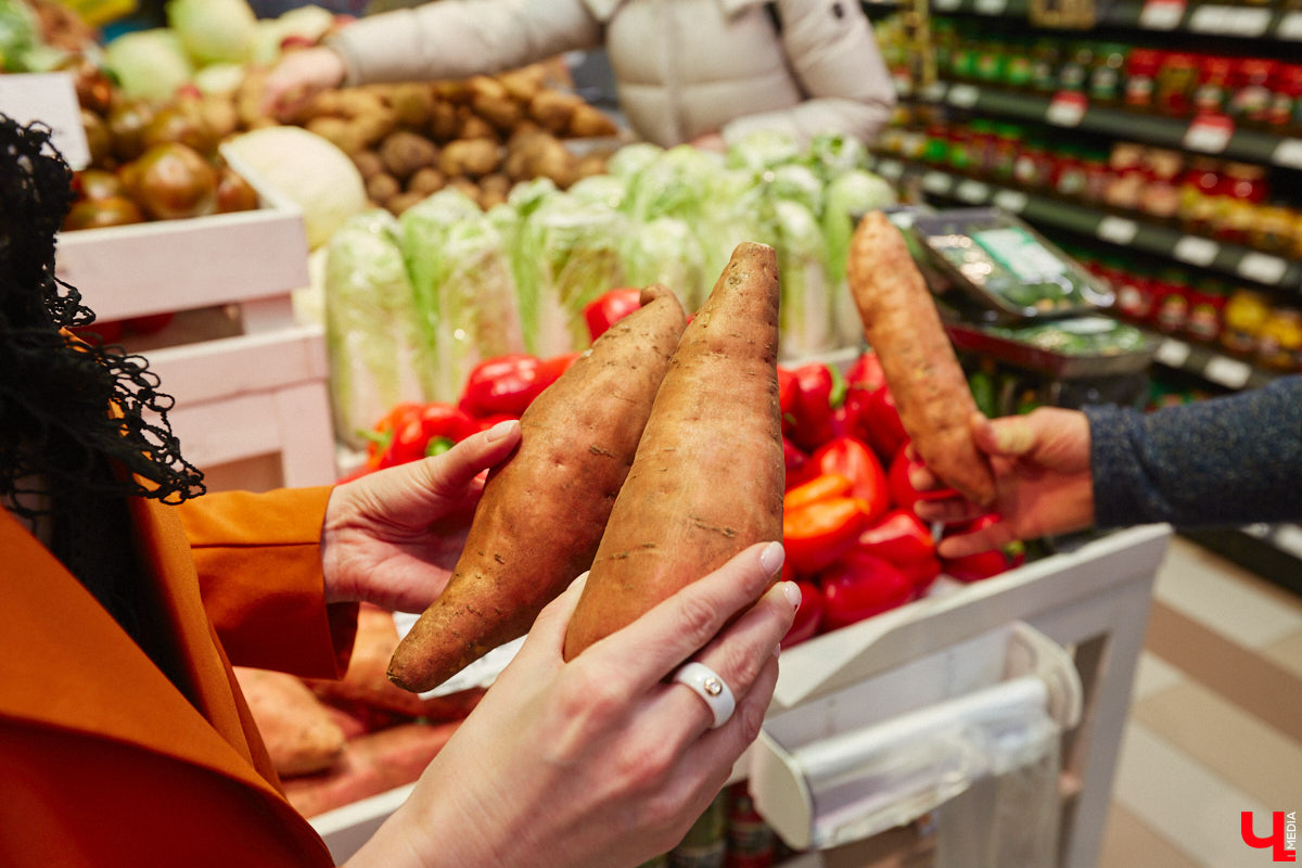 Красиво и       с       любовью       — это уже вкусно. В       новом сезоне гастрошоу от       «Ключ-Медиа» создатель эксклюзивной мебели Ирина Шепелева вместе с       сыном прогулялась по       супермаркету первого dog-friendly торгового центра во       Владимире, а       потом соединила всю свою силу и       нежность, чтобы сделать поистине дизайнерское блюдо.