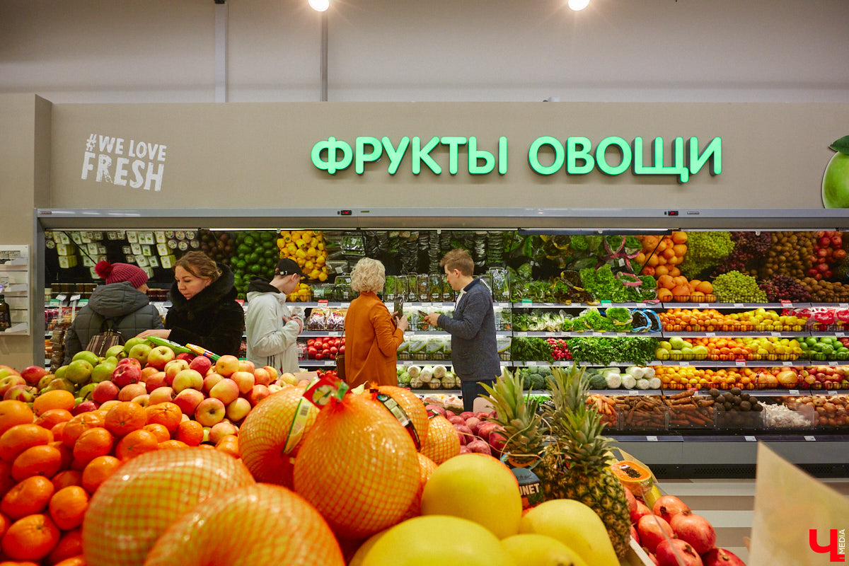 Красиво и       с       любовью       — это уже вкусно. В       новом сезоне гастрошоу от       «Ключ-Медиа» создатель эксклюзивной мебели Ирина Шепелева вместе с       сыном прогулялась по       супермаркету первого dog-friendly торгового центра во       Владимире, а       потом соединила всю свою силу и       нежность, чтобы сделать поистине дизайнерское блюдо.