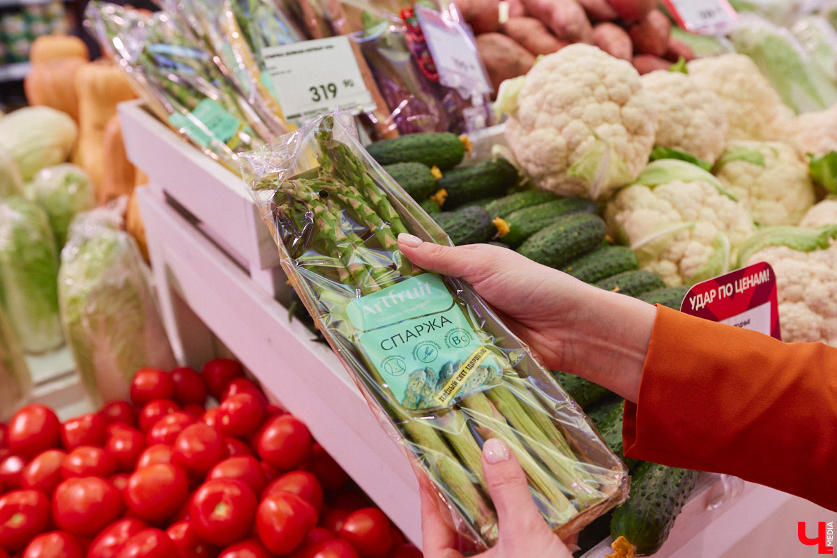 Красиво и       с       любовью       — это уже вкусно. В       новом сезоне гастрошоу от       «Ключ-Медиа» создатель эксклюзивной мебели Ирина Шепелева вместе с       сыном прогулялась по       супермаркету первого dog-friendly торгового центра во       Владимире, а       потом соединила всю свою силу и       нежность, чтобы сделать поистине дизайнерское блюдо.