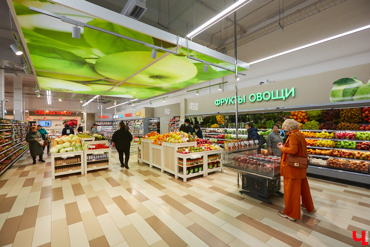 Красиво и       с       любовью       — это уже вкусно. В       новом сезоне гастрошоу от       «Ключ-Медиа» создатель эксклюзивной мебели Ирина Шепелева вместе с       сыном прогулялась по       супермаркету первого dog-friendly торгового центра во       Владимире, а       потом соединила всю свою силу и       нежность, чтобы сделать поистине дизайнерское блюдо.