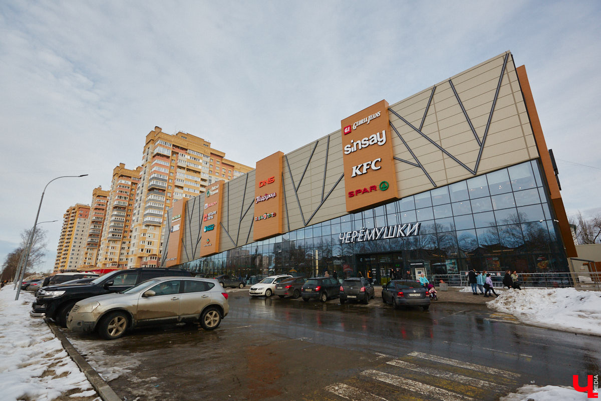 Красиво и       с       любовью       — это уже вкусно. В       новом сезоне гастрошоу от       «Ключ-Медиа» создатель эксклюзивной мебели Ирина Шепелева вместе с       сыном прогулялась по       супермаркету первого dog-friendly торгового центра во       Владимире, а       потом соединила всю свою силу и       нежность, чтобы сделать поистине дизайнерское блюдо.