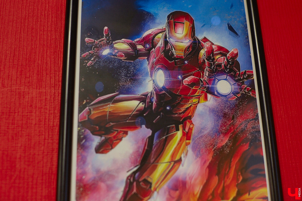 Оформление в стиле вселенной Marvel. Как вам такой кабинет психолога? Катерина Stark из Владимира занимается не только налаживанием семейных отношений, но и помогает детям. Супергеройская тематика вокруг позволяет им чувствовать себя как дома, а заодно транслирует главный девиз нашей героини: «Говорят, у меня синдром спасателя, так дай мне тебя спасти!».