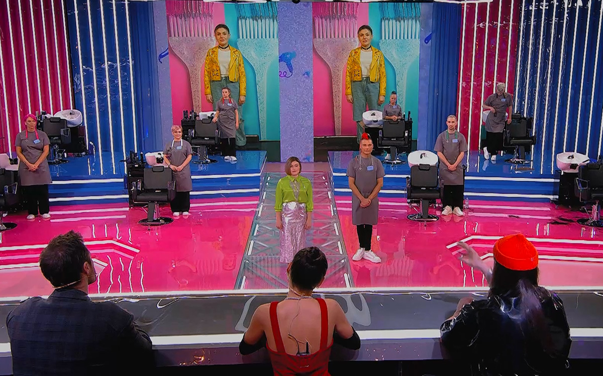 Ковровчанин Илья Староверов еще на шаг приблизился к заветному миллиону рублей, который достанется победителю шоу «Бьюти баттл». Он уже принял участие в первых пяти выпусках проекта, и продолжает удивлять жюри своими перевоплощениями моделей.