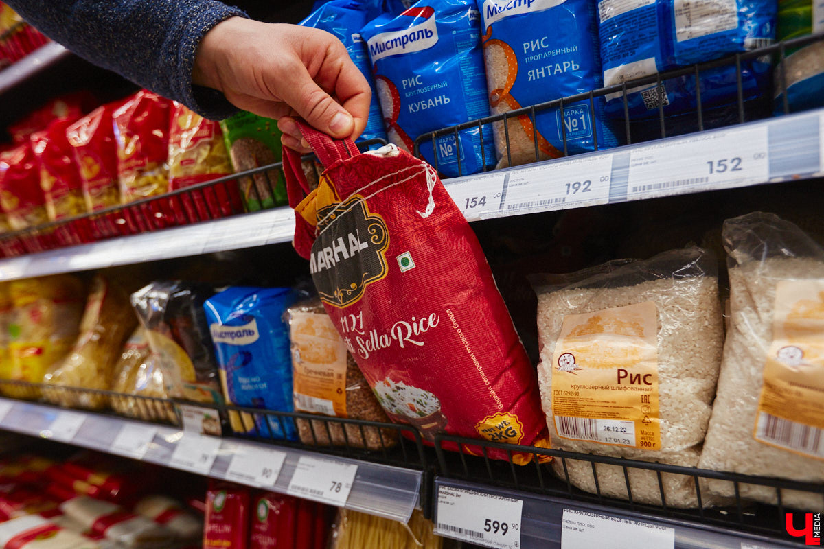 Что будет, если дать сковородку бизнес-тренеру, умеющему «прожаривать» продавцов? Автор канала «Всемогущий отдел продаж» нашла во Владимире секретное средство для воздействия на сознание.