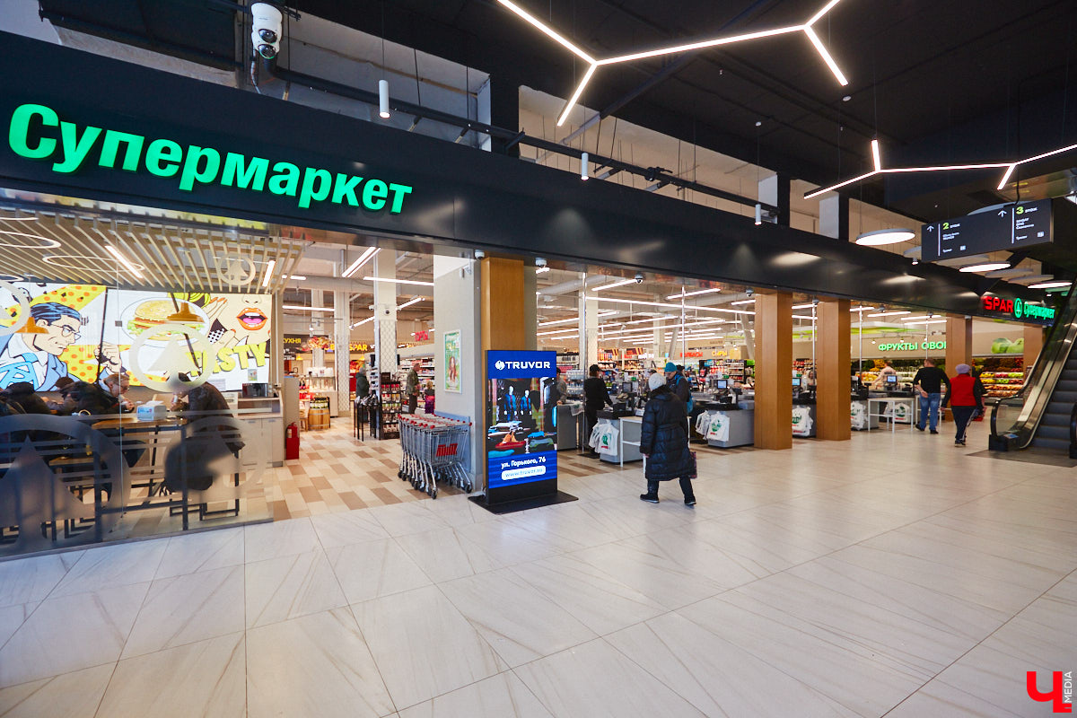 Что будет, если дать сковородку бизнес-тренеру, умеющему «прожаривать» продавцов? Автор канала «Всемогущий отдел продаж» нашла во Владимире секретное средство для воздействия на сознание.