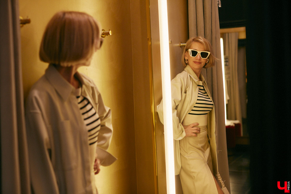 В наступившем сезоне именно юбки находятся на волне своей популярности. Еще бы, ведь именно этот элемент одежды придает образу женственности. А она сейчас в тренде! Любопытно и то, что юбки сейчас актуальны разной длины, кроя и стиля. Как выбрать? Читайте в нашем модном обзоре!