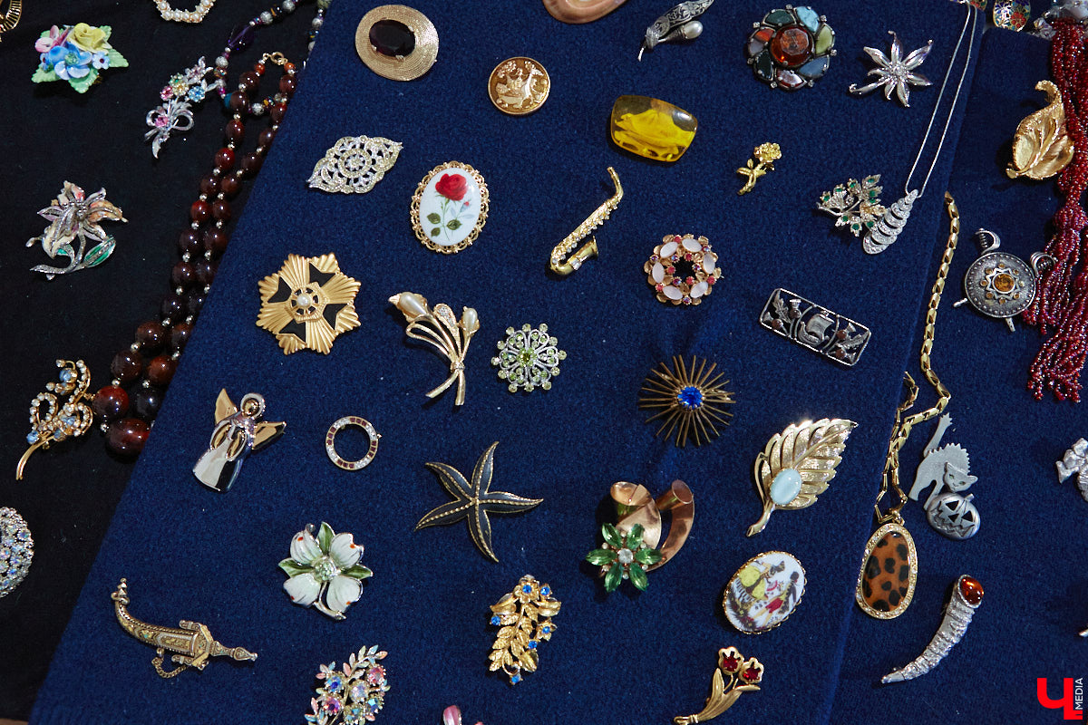 В моде СССР есть что-то вечное и непобедимое. Многое из советских трендов актуально и сейчас. Воссоздать некоторые образы 50 — 80-х годов прошлого века решили организаторы фестиваля «Владимир ламповый», устроив винтажное дефиле, мимо которого «Ключ-Медиа» пройти просто не мог. Все подробности ищите в нашем фоторепортаже!