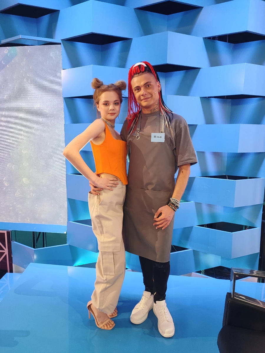 Парикмахеру и колористу Илье Староверову, который уже прошел половину пути на проекте «Бьюти Баттл», в новом выпуске пришлось столкнуться с необычным заданием: превратить «дикого зверя» в модную участницу анималистической фэшн-вечеринки. Как он сотворил «обыкновенное чудо» — читайте в нашей статье.