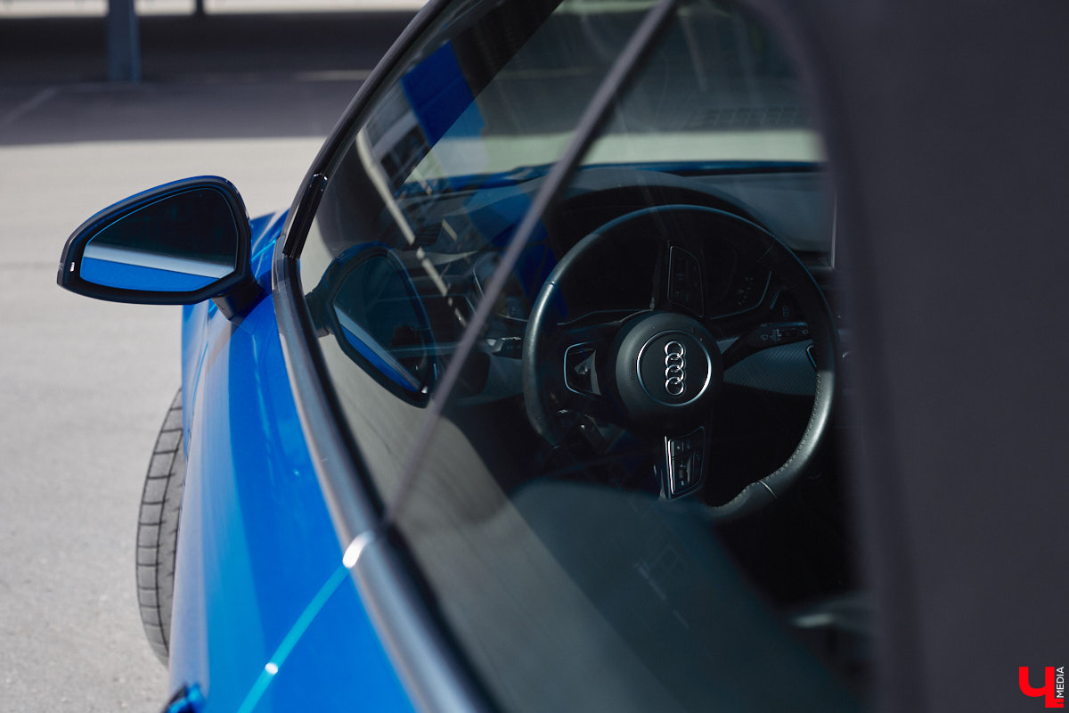 «Раньше на нем колесили по Калифорнии, теперь вот я буду кататься по нашим дорогам». Житель областного центра купил кабриолет за 3,5 миллиона рублей и при этом все равно решил доработать его внешний вид. После тюнинга у машины не только новый цвет, но и диски. Свой автомобиль после апгрейда Юрий первым делом продемонстрировал нашему изданию, так что приглашаем к совместному просмотру!