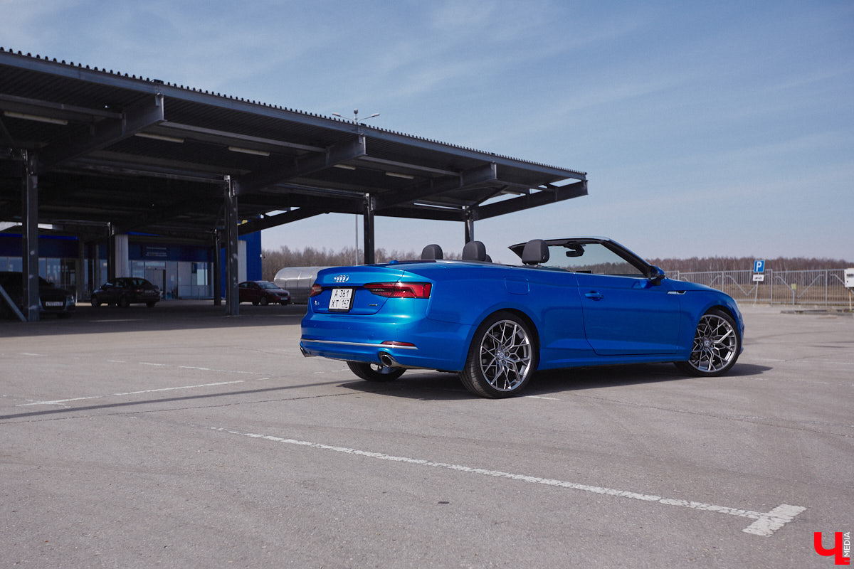 «Раньше на нем колесили по Калифорнии, теперь вот я буду кататься по нашим дорогам». Житель областного центра купил кабриолет за 3,5 миллиона рублей и при этом все равно решил доработать его внешний вид. После тюнинга у машины не только новый цвет, но и диски. Свой автомобиль после апгрейда Юрий первым делом продемонстрировал нашему изданию, так что приглашаем к совместному просмотру!