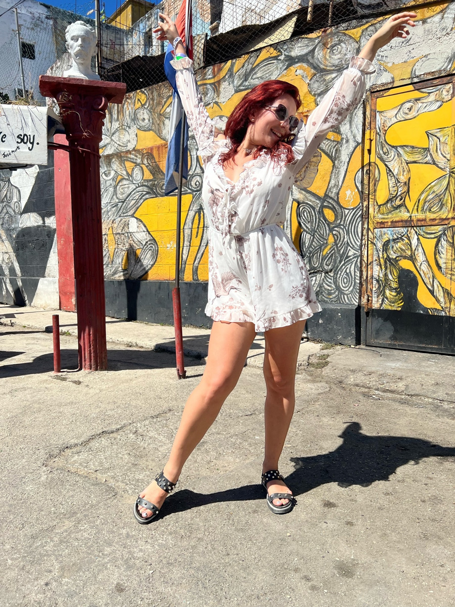 В феврале Валерия Лебедева побывала на популярном фестивале сальсы на Кубе, а заодно сняла фильм о своем путешествии. Сейчас девушка снова собирает чемоданы, чтобы вернуться на Остров свободы. Чем он ее зацепил? Рассказываем в нашей статье.