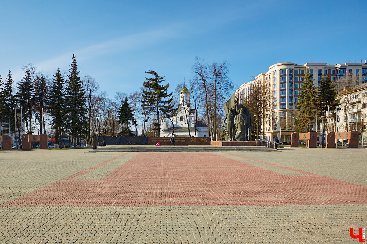 Борис Шиганов один из тех, кто создавал послевоенный облик нашего города. Наибольший вклад мужчина внес в развитие проспекта Ленина. «Ключ-Медиа» прошелся по его широким тротуарам, оценив самые интересные проекты владимирского архитектора.