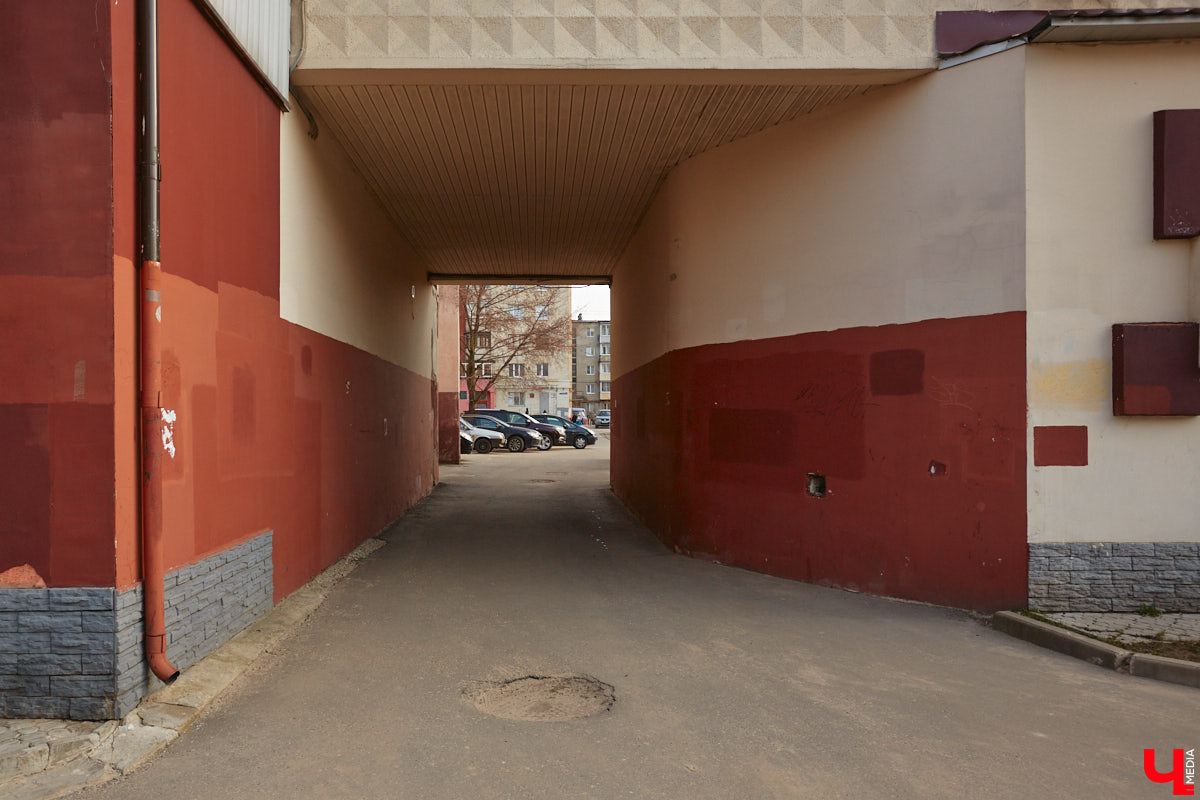 Борис Шиганов один из тех, кто создавал послевоенный облик нашего города. Наибольший вклад мужчина внес в развитие проспекта Ленина. «Ключ-Медиа» прошелся по его широким тротуарам, оценив самые интересные проекты владимирского архитектора.