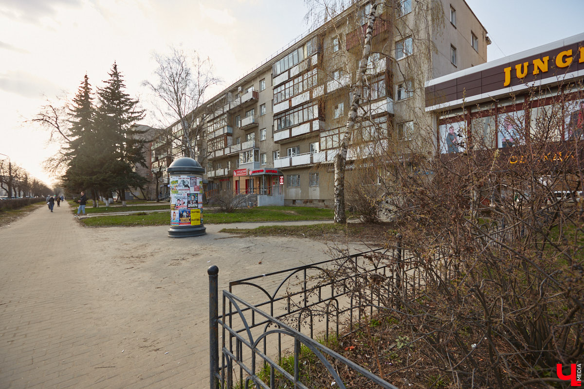 Борис Шиганов один из тех, кто создавал послевоенный облик нашего города. Наибольший вклад мужчина внес в развитие проспекта Ленина. «Ключ-Медиа» прошелся по его широким тротуарам, оценив самые интересные проекты владимирского архитектора.