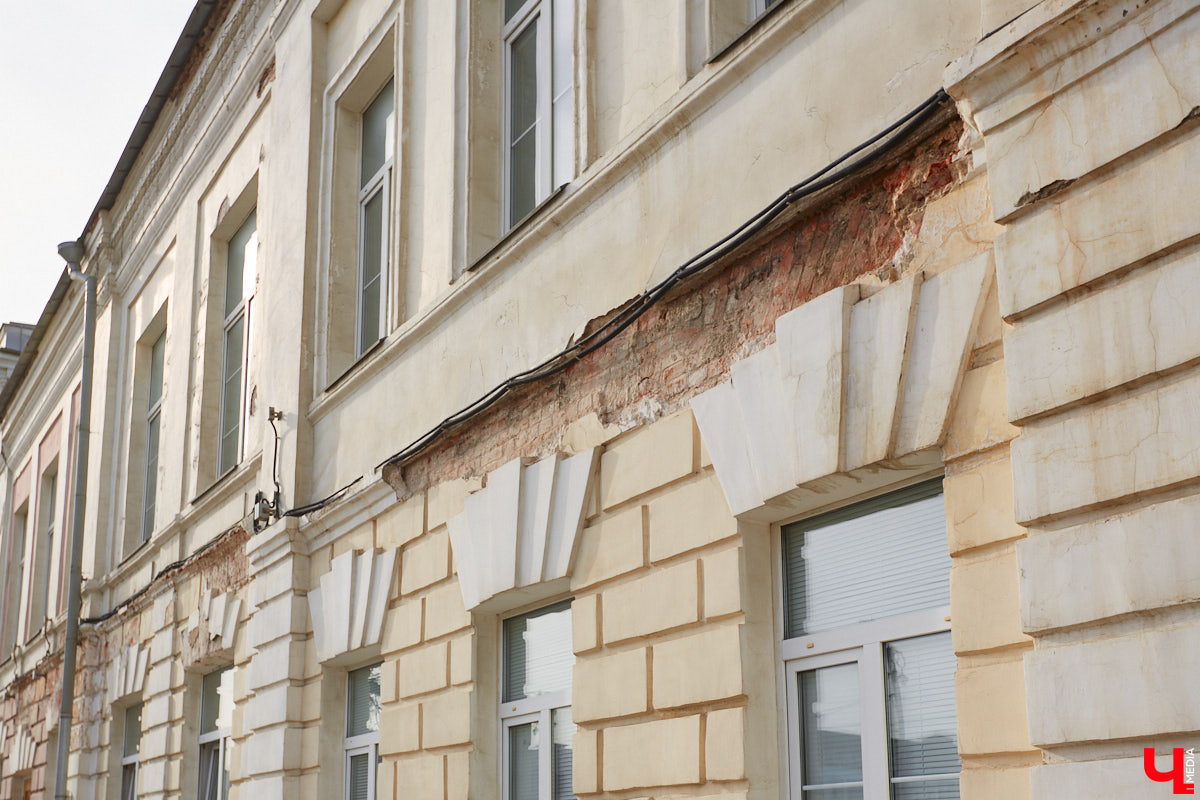 Зачем ехать за тридевять земель, если и на родной земле есть масса всего интересного. Например, новый туристический маршрут с колоритным названием, объединяющий сразу три города Владимирской области: Гороховец, Муром, Гусь-Хрустальный.