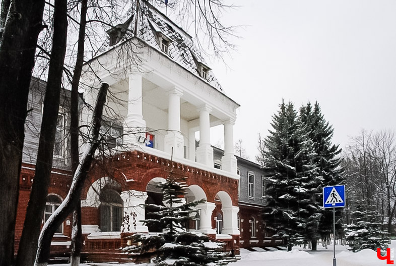 Зачем ехать за тридевять земель, если и на родной земле есть масса всего интересного. Например, новый туристический маршрут с колоритным названием, объединяющий сразу три города Владимирской области: Гороховец, Муром, Гусь-Хрустальный.
