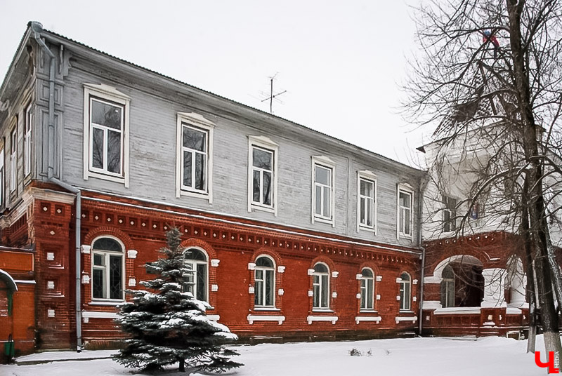 Зачем ехать за тридевять земель, если и на родной земле есть масса всего интересного. Например, новый туристический маршрут с колоритным названием, объединяющий сразу три города Владимирской области: Гороховец, Муром, Гусь-Хрустальный.