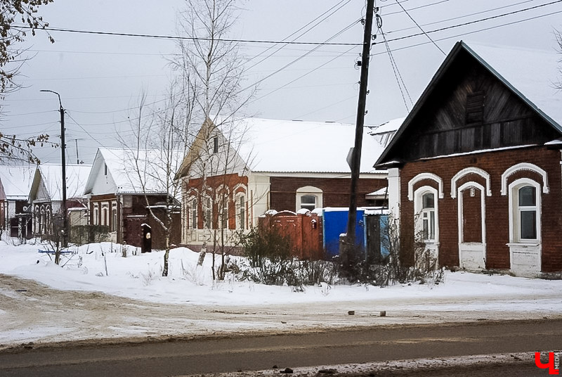 Зачем ехать за тридевять земель, если и на родной земле есть масса всего интересного. Например, новый туристический маршрут с колоритным названием, объединяющий сразу три города Владимирской области: Гороховец, Муром, Гусь-Хрустальный.